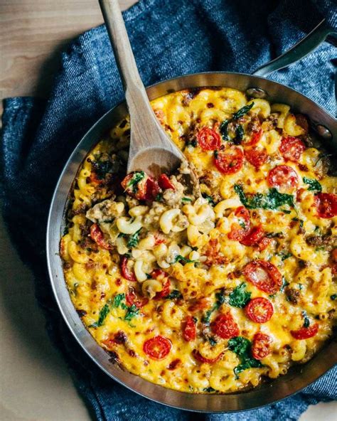 The Mac and Cheese Burger that Will Make All Your Friends Vegan Vilda